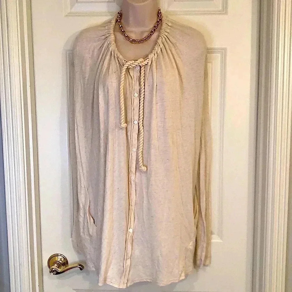 𝅺Three dots tan long sleeve‎ shirt size small